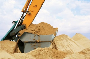 Продажа всех видов строительного песка с доставкой по цене от 450 руб. 